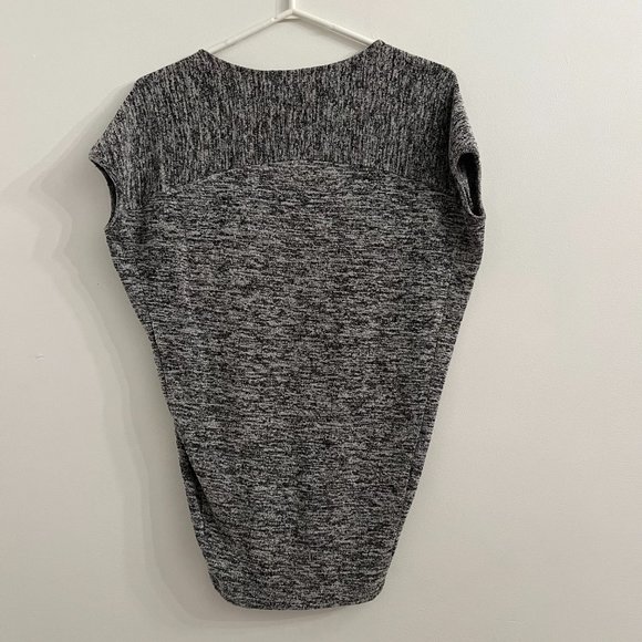 Short sleeve top - Picture 2 of 4